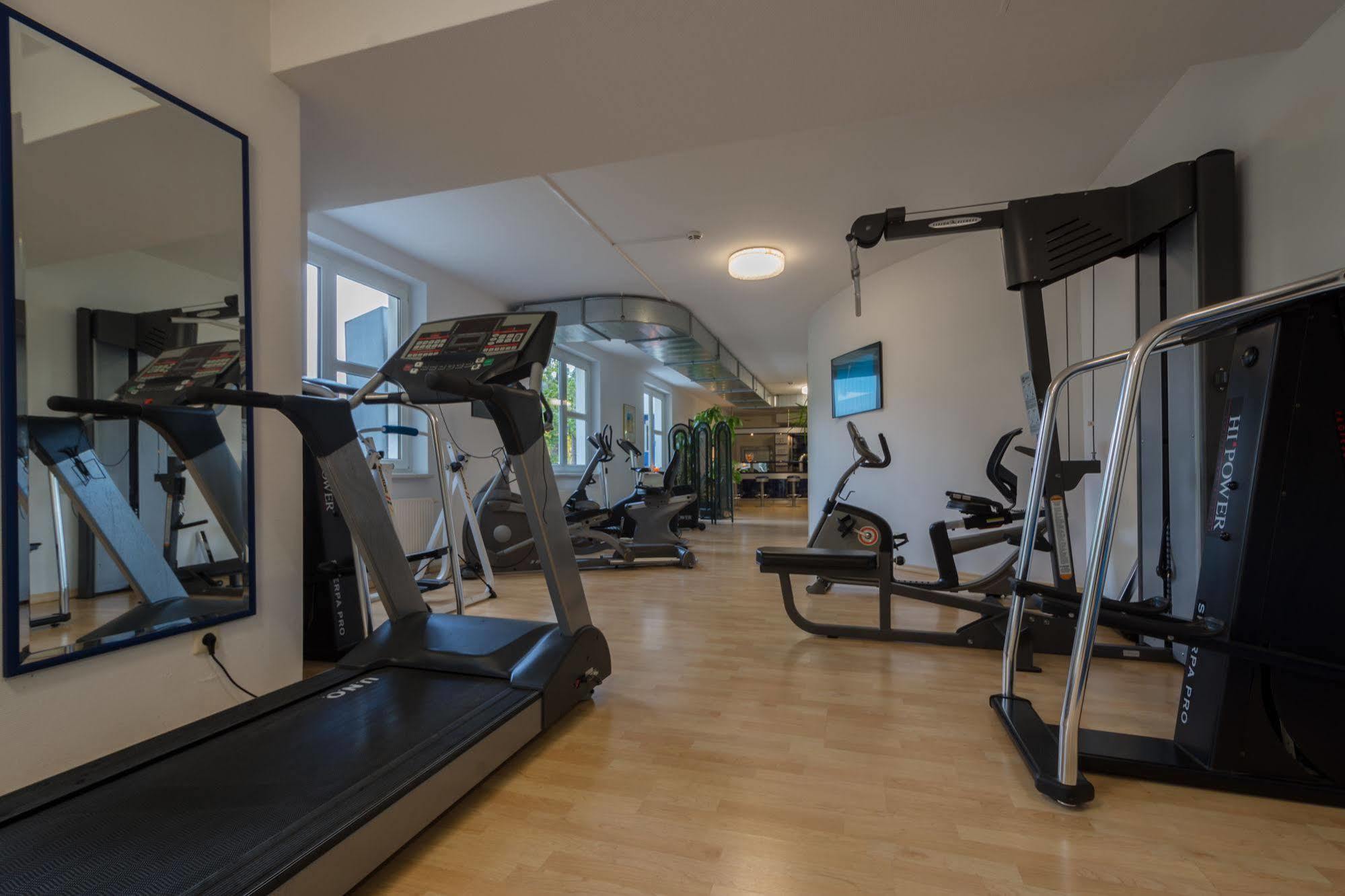 Hotel Fortuna Schwäbisch Gmünd Екстериор снимка