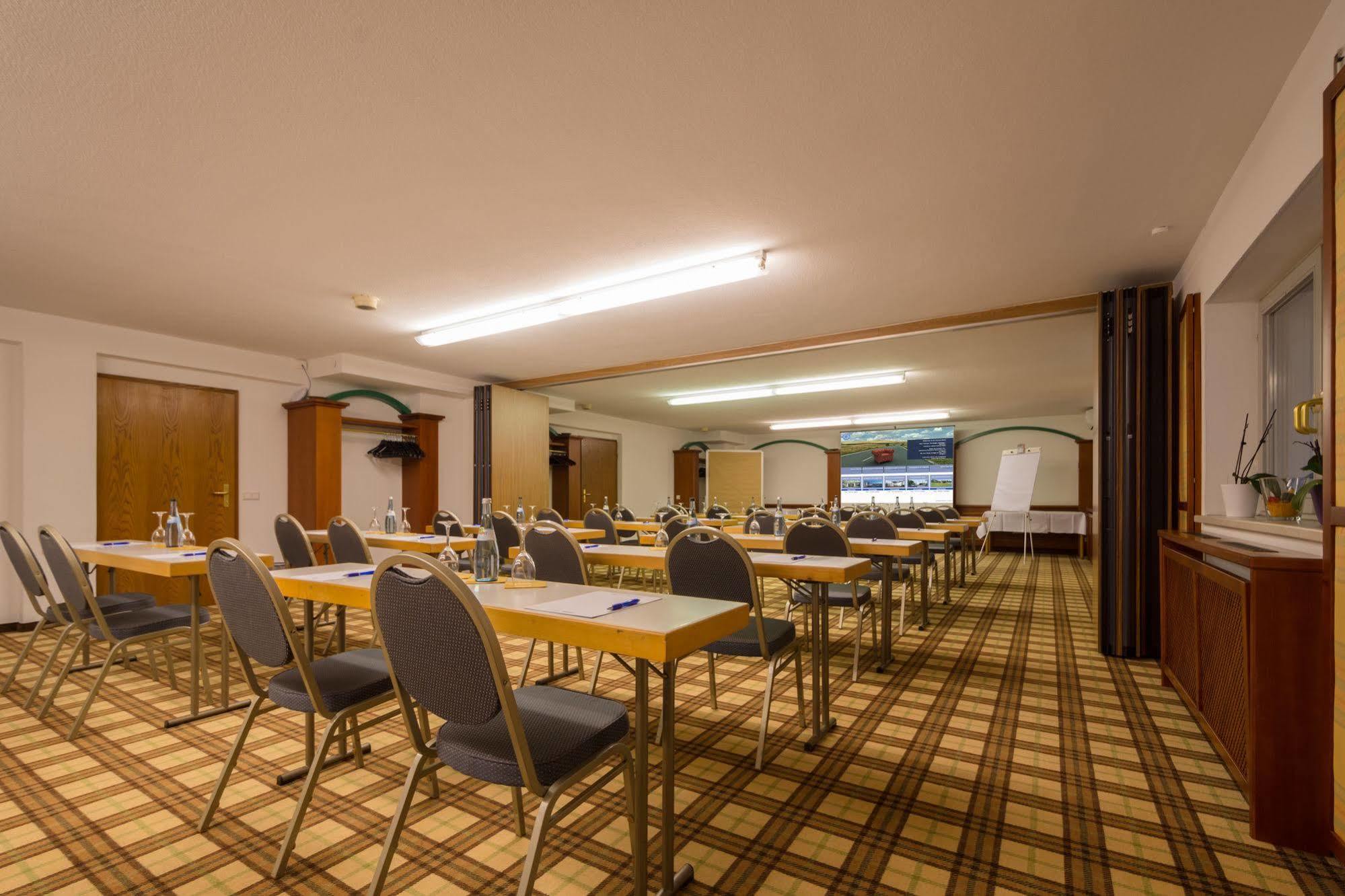 Hotel Fortuna Schwäbisch Gmünd Екстериор снимка